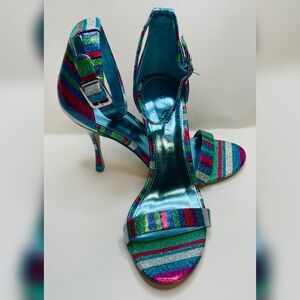 Katy Perry Strap Heals